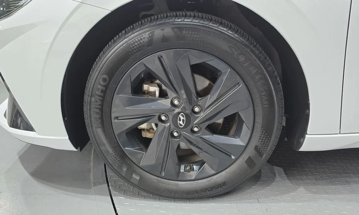 Hyundai AVANTE 2023 из KR, фото 10