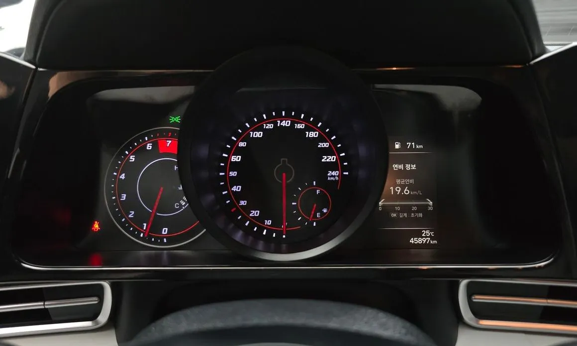 Hyundai AVANTE 2023 из KR, фото 7