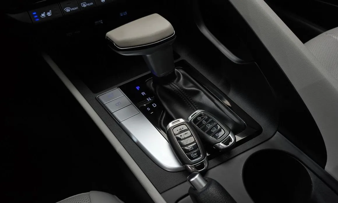 Hyundai AVANTE 2023 из KR, фото 4