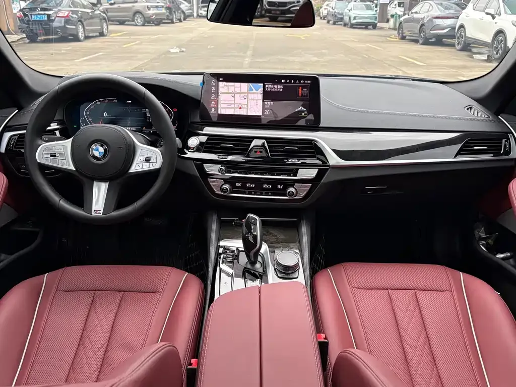 BMW 5 Series — фото 10