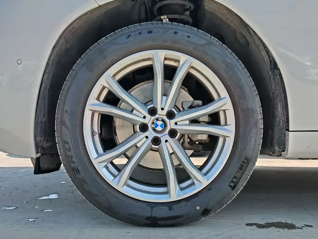 BMW X3 — фото 10