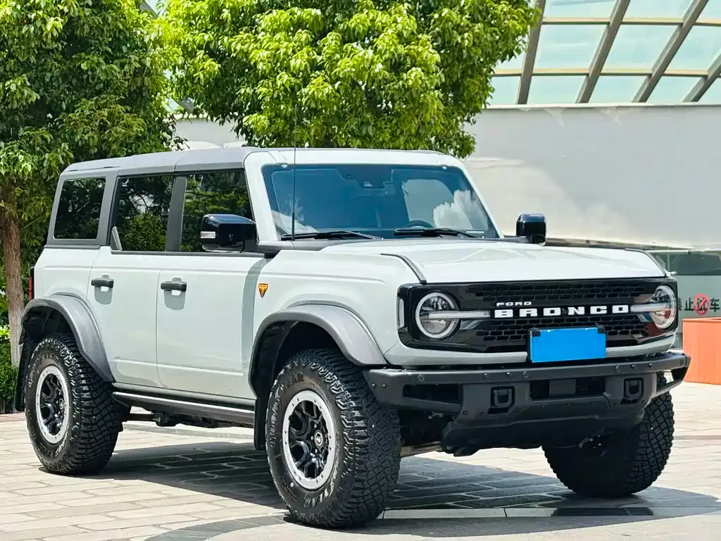 Ford Bronco — фото 2