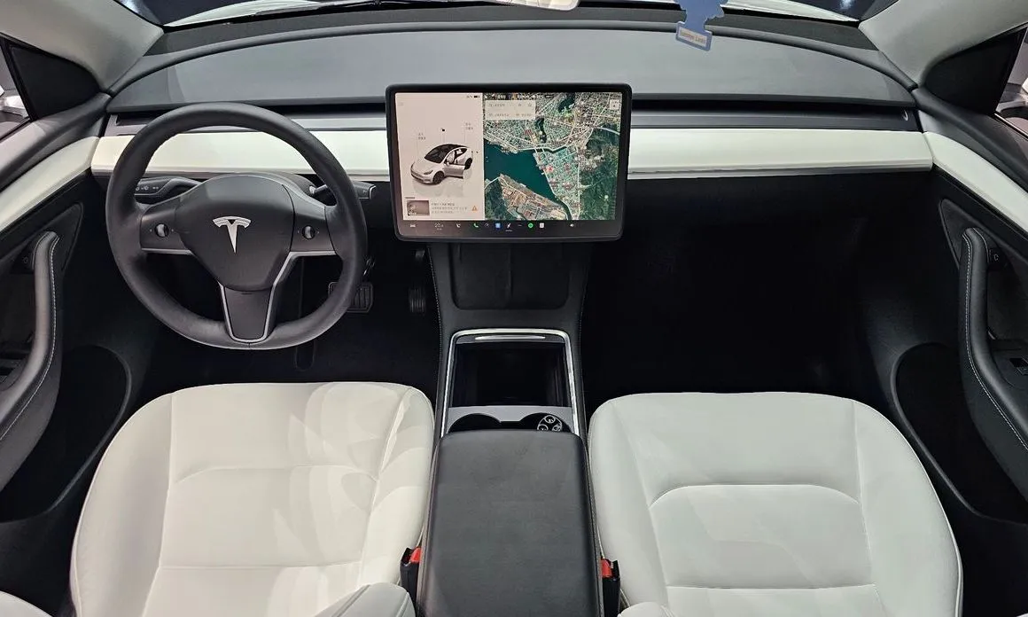 Tesla Model Y 2023 из KR, фото 10