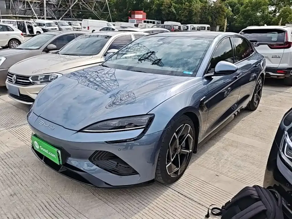 BYD Seal — фото 8