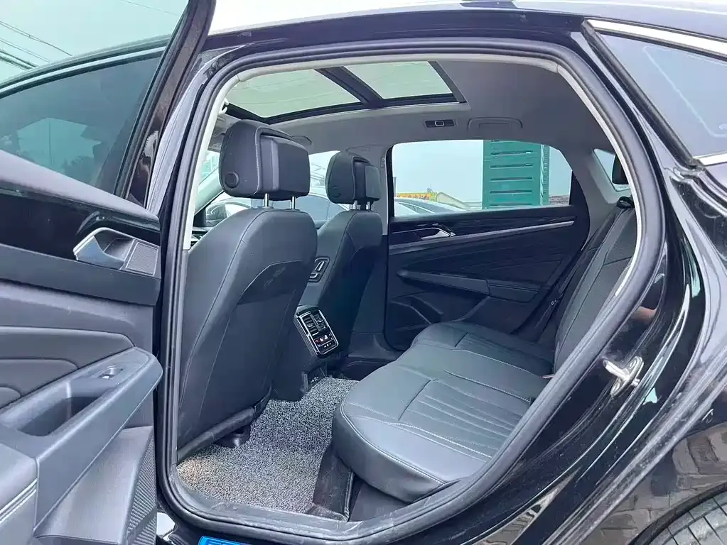 Volkswagen Passat — фото 6