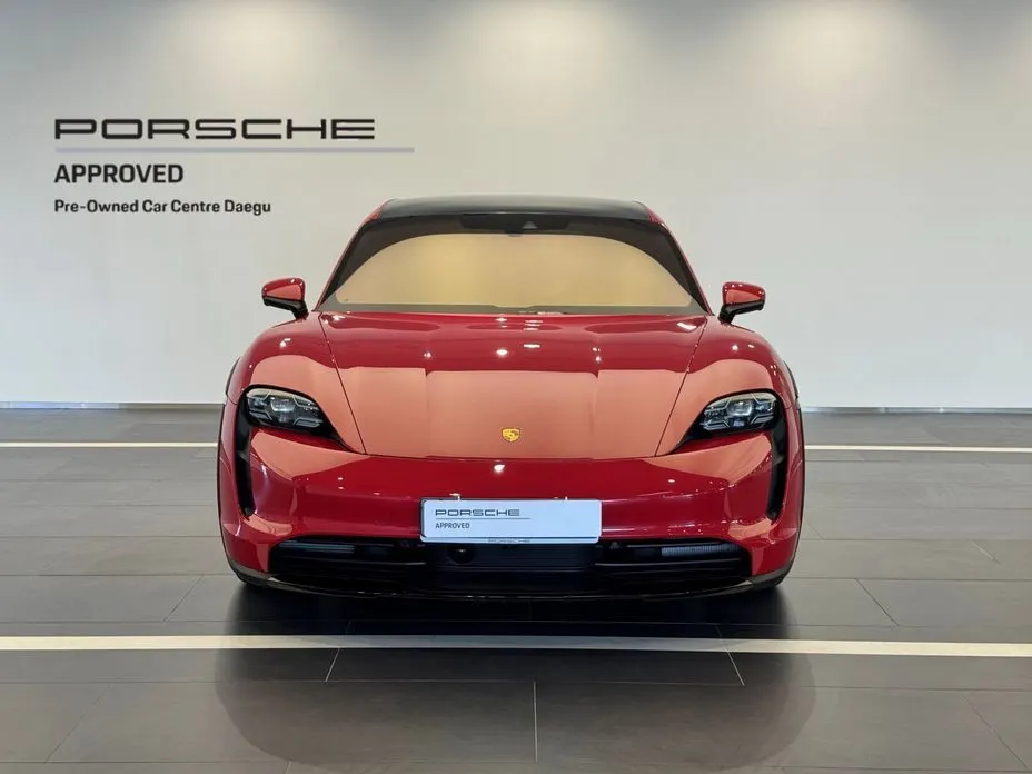 Porsche Taycan 2023 из KR, фото 2