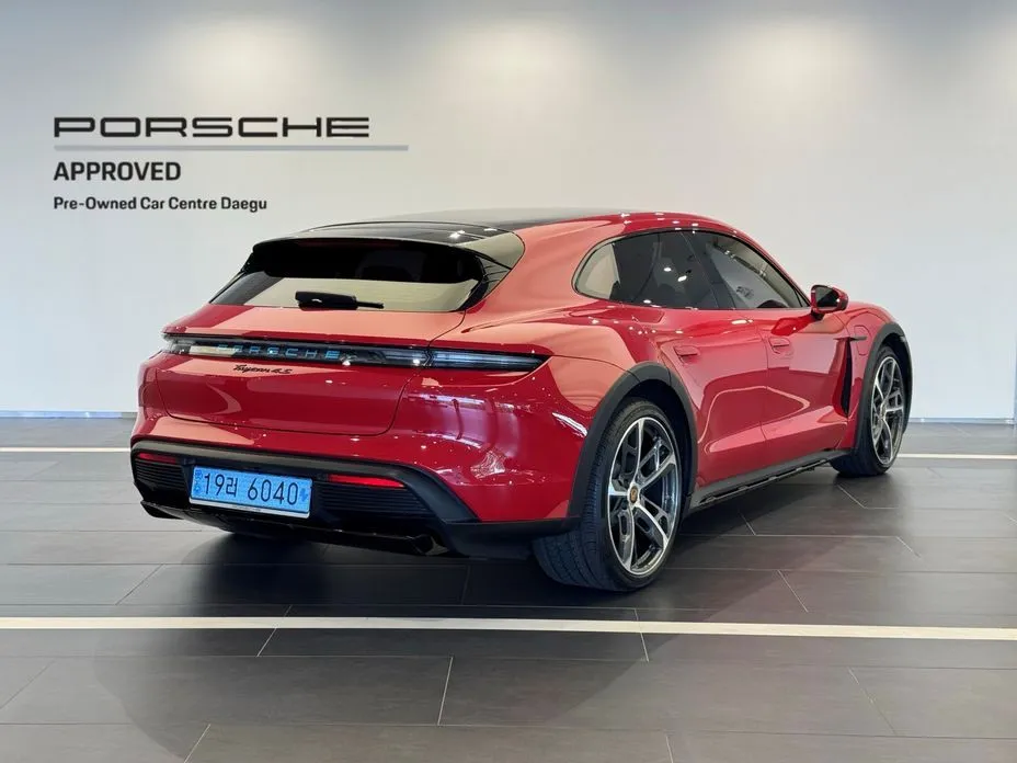 Porsche Taycan 2023 из KR, фото 6