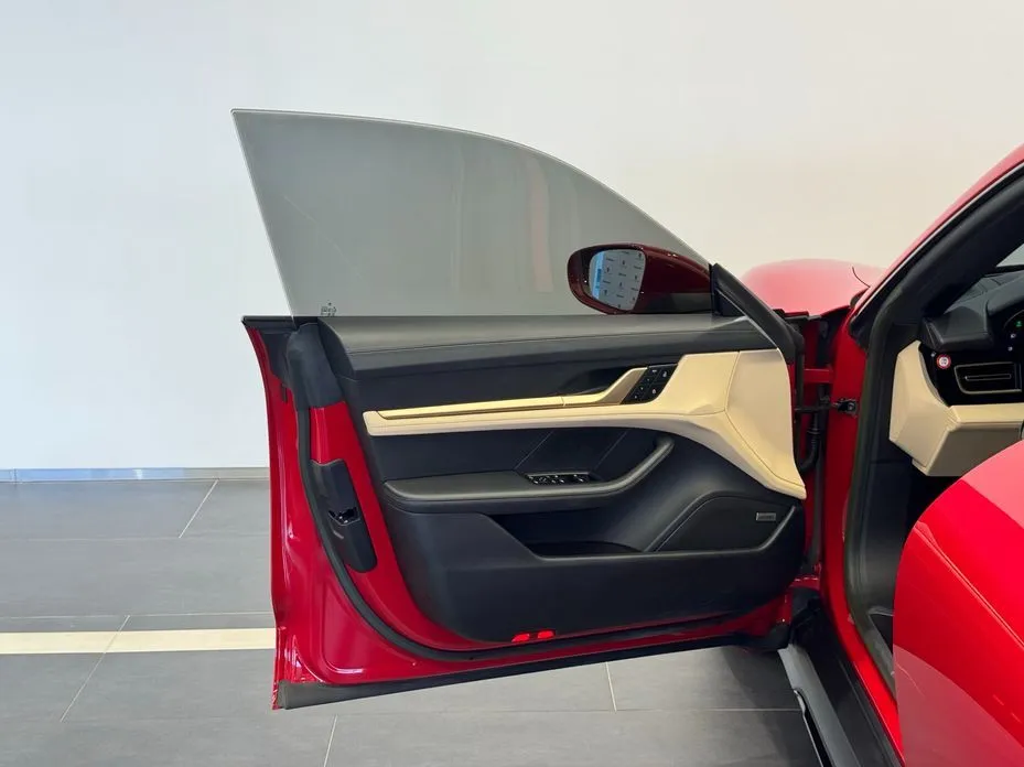 Porsche Taycan 2023 из KR, фото 10