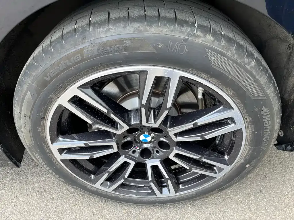 BMW 5 Series — фото 2