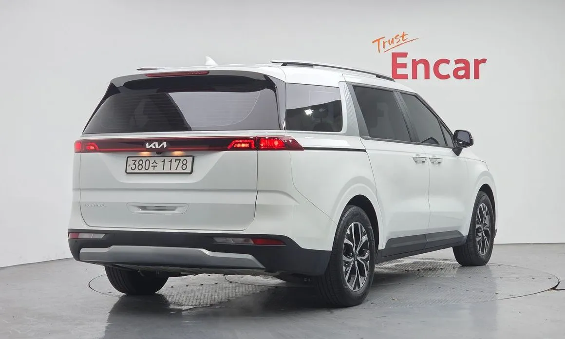 Kia Carnival 2023 из KR, фото 4