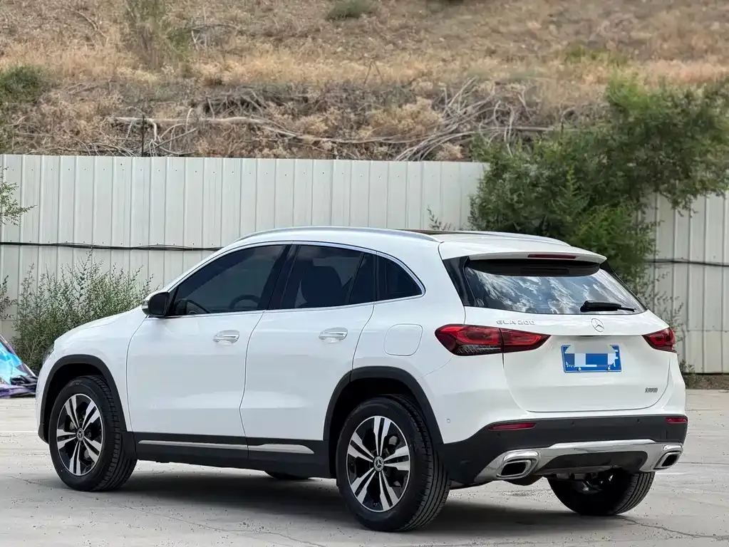 Mercedes-Benz GLA — фото 6