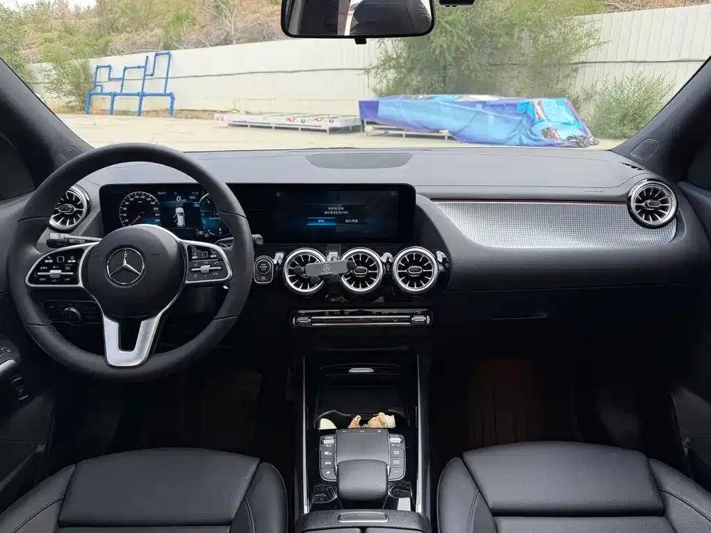 Mercedes-Benz GLA — фото 7
