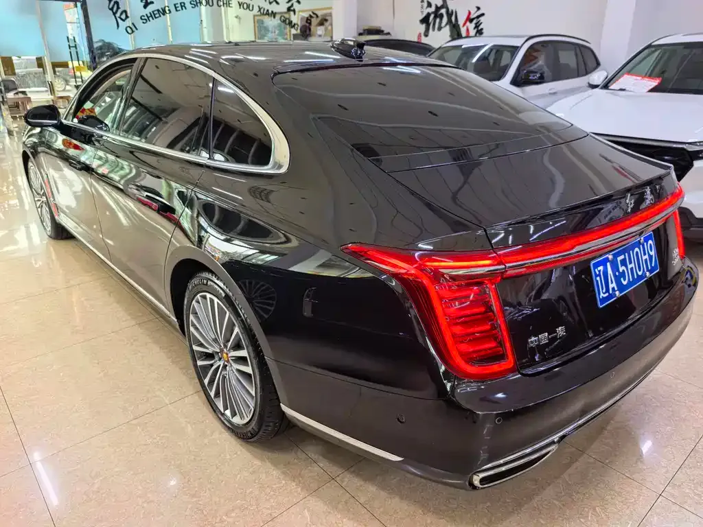 Hongqi H9 — фото 10