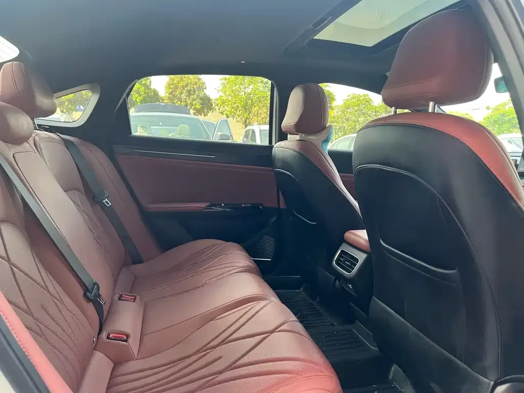 Geely Galaxy L6 2025 из CN, фото 3