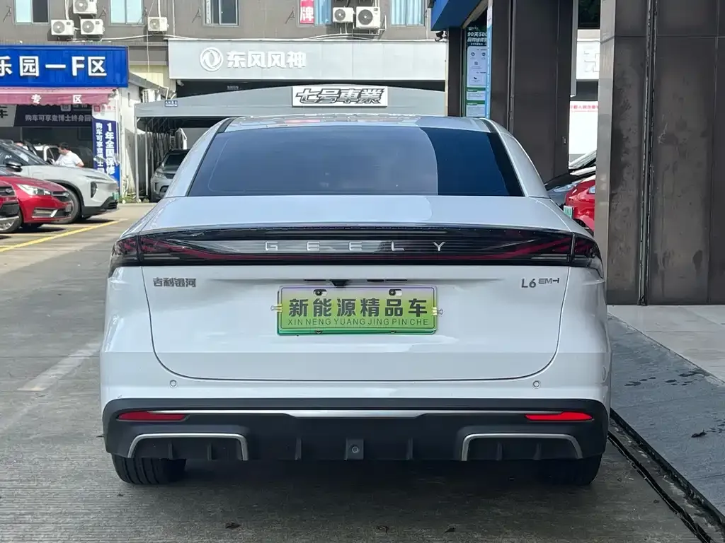 Geely Galaxy L6 2025 из CN, фото 9