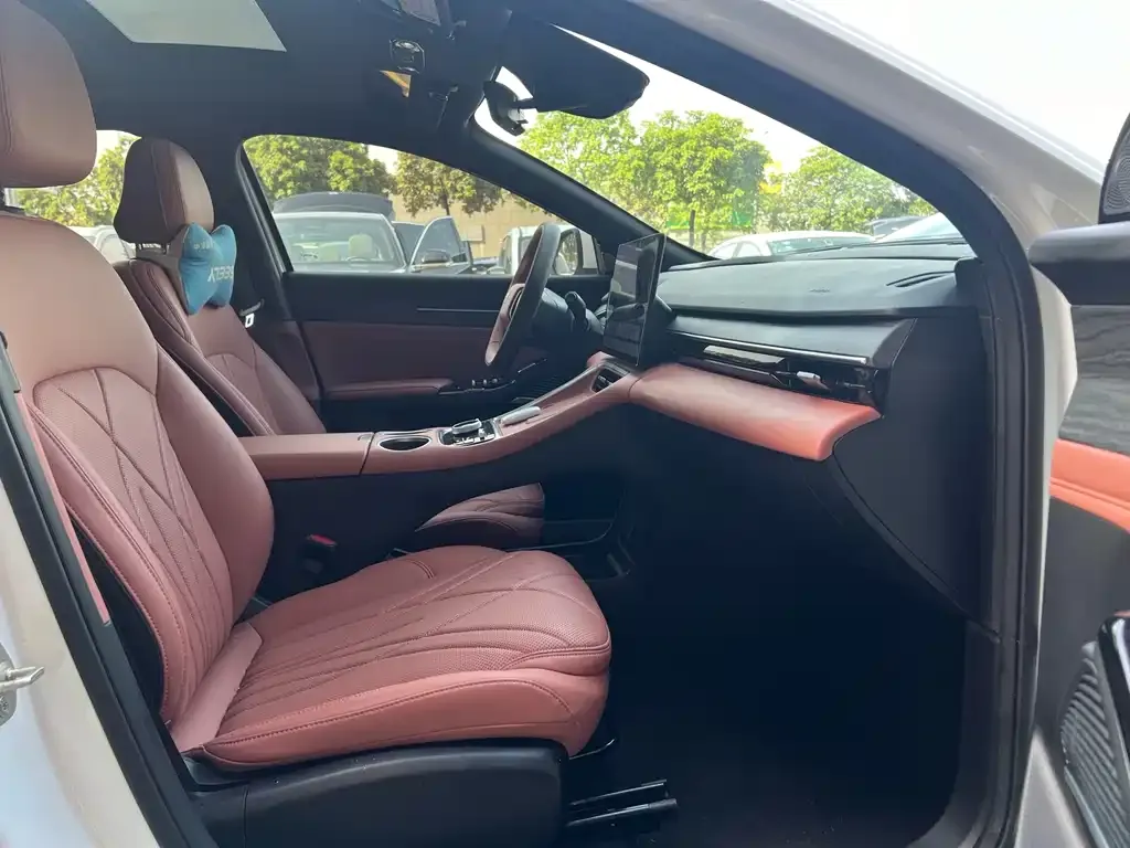 Geely Galaxy L6 2025 из CN, фото 5