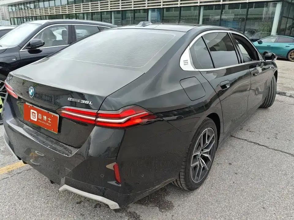 BMW i5 — фото 3