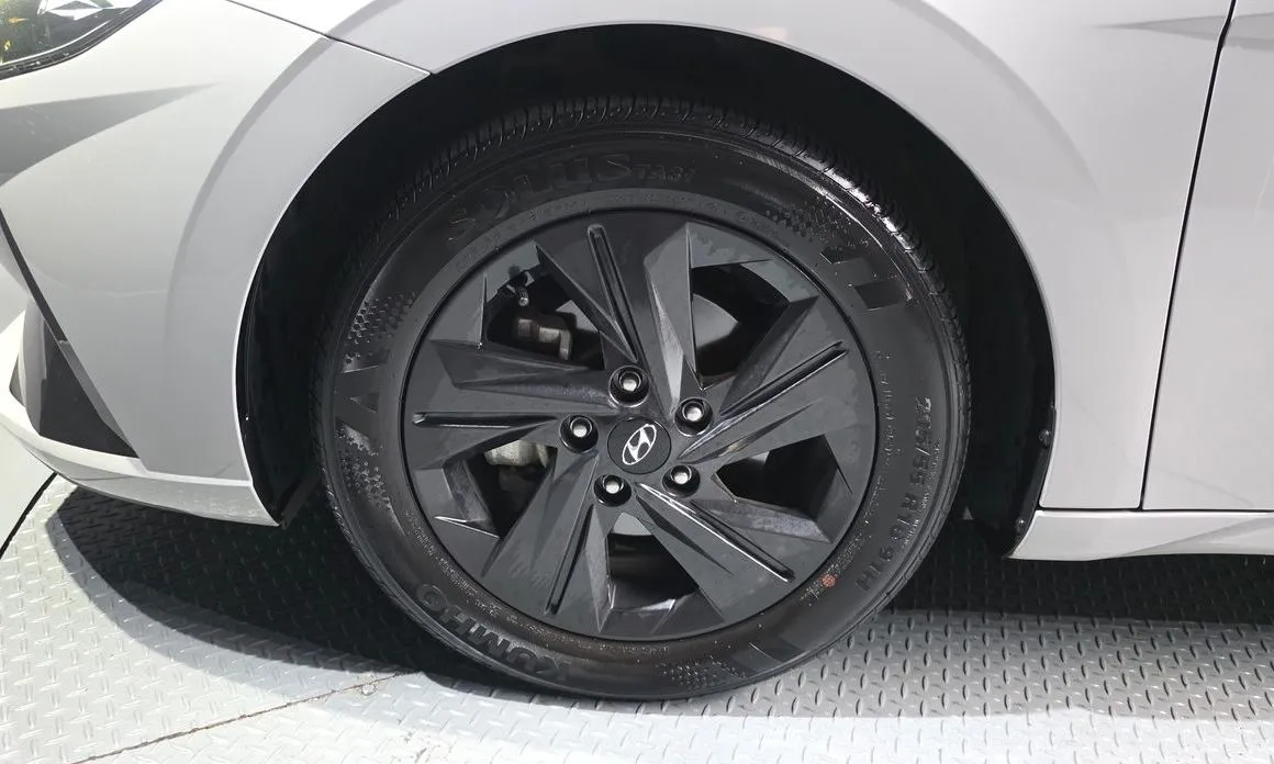 Hyundai AVANTE — фото 10