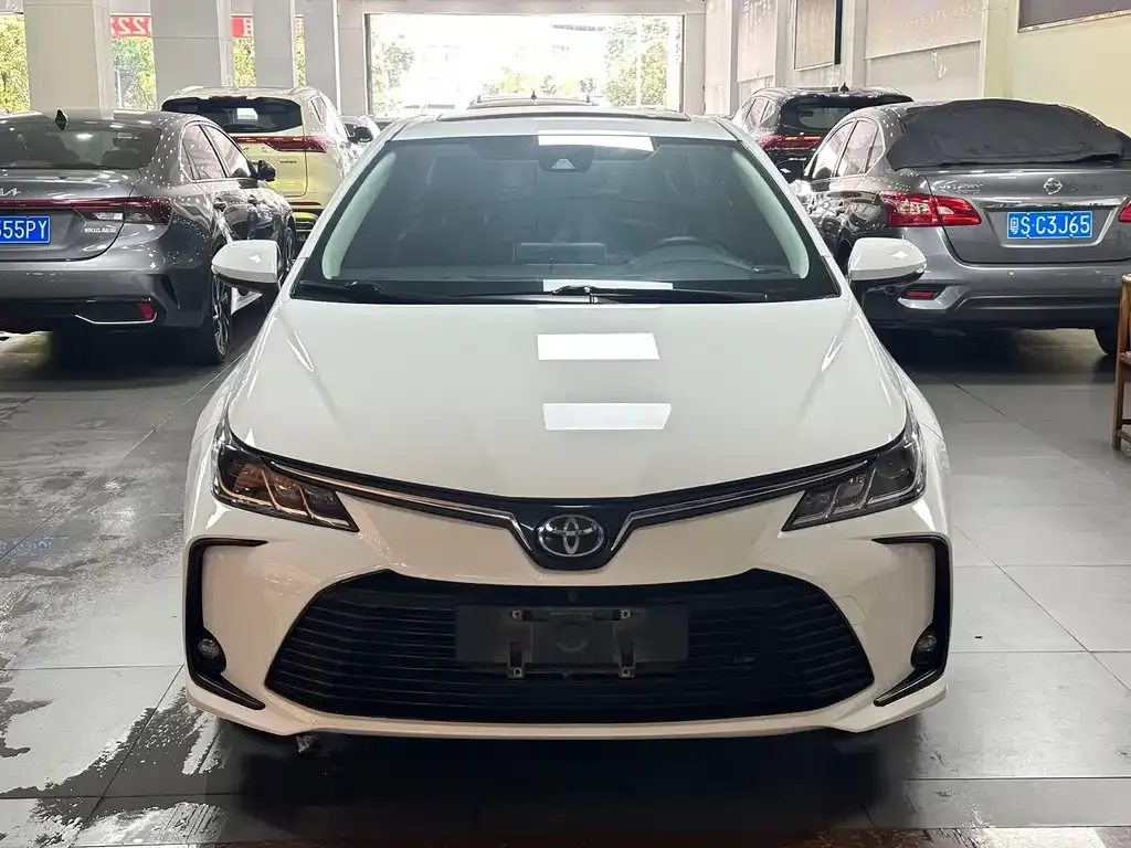 Toyota Corolla — фото 3