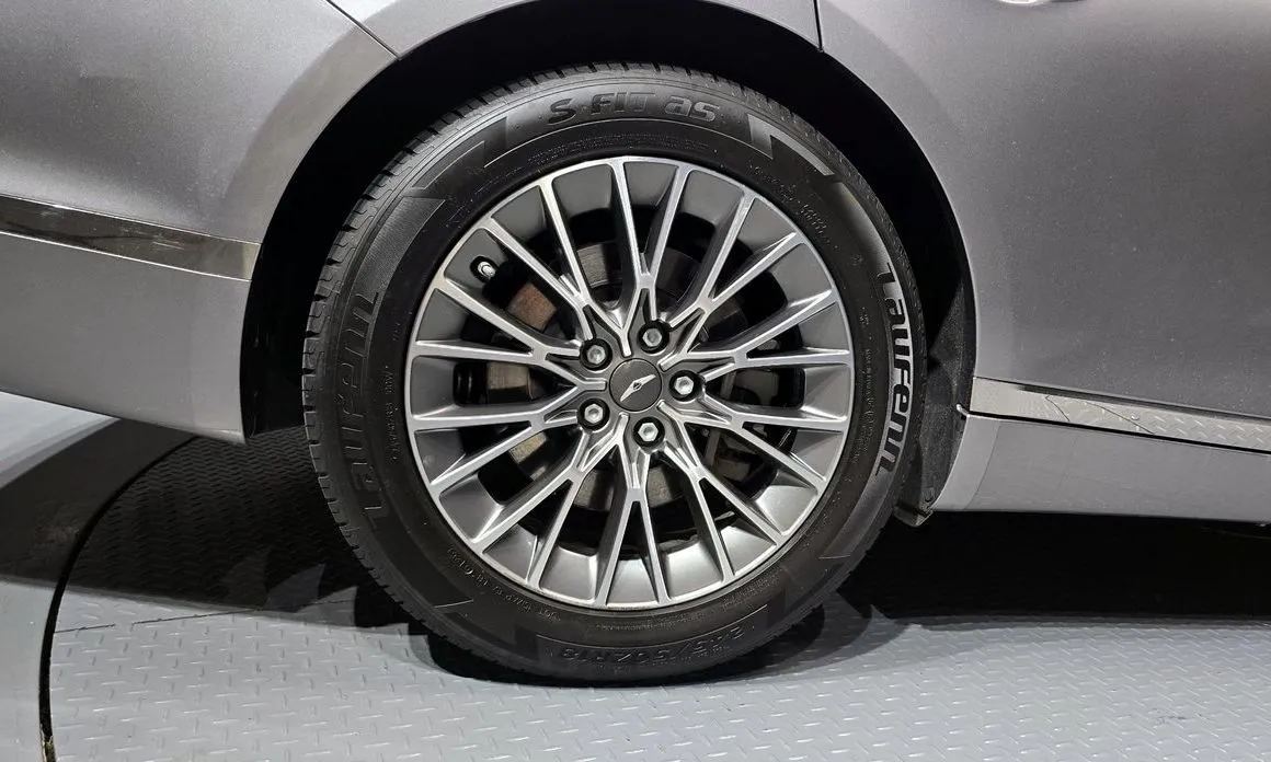 Genesis G80 — фото 10