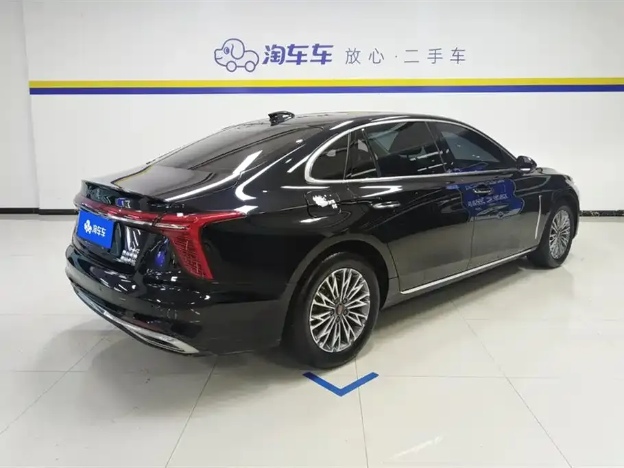 Hongqi H5 — фото 10