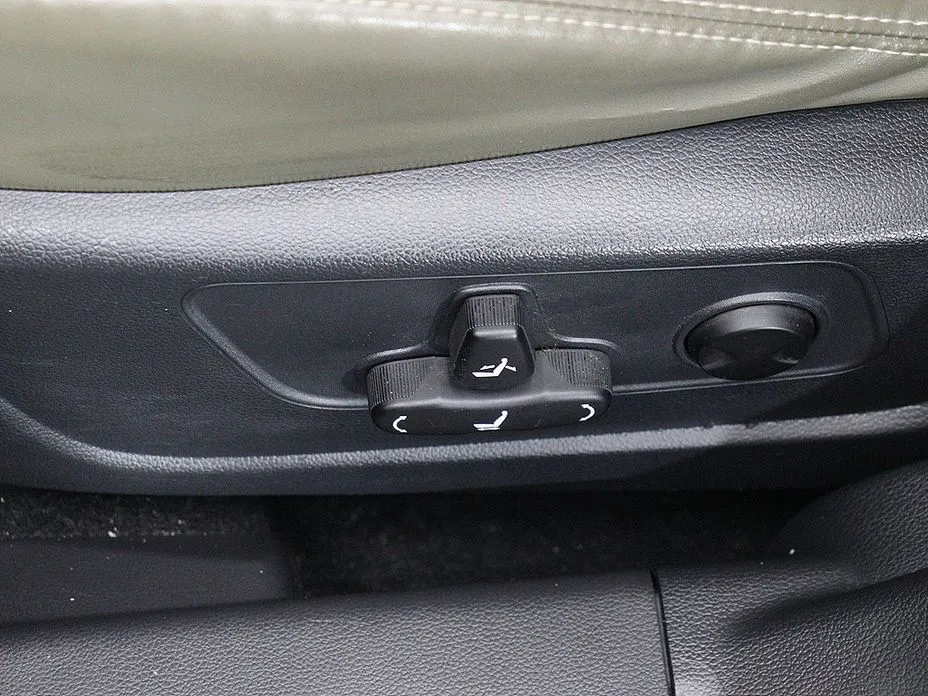 KG Mobility (Ssangyong) Torres — фото 10
