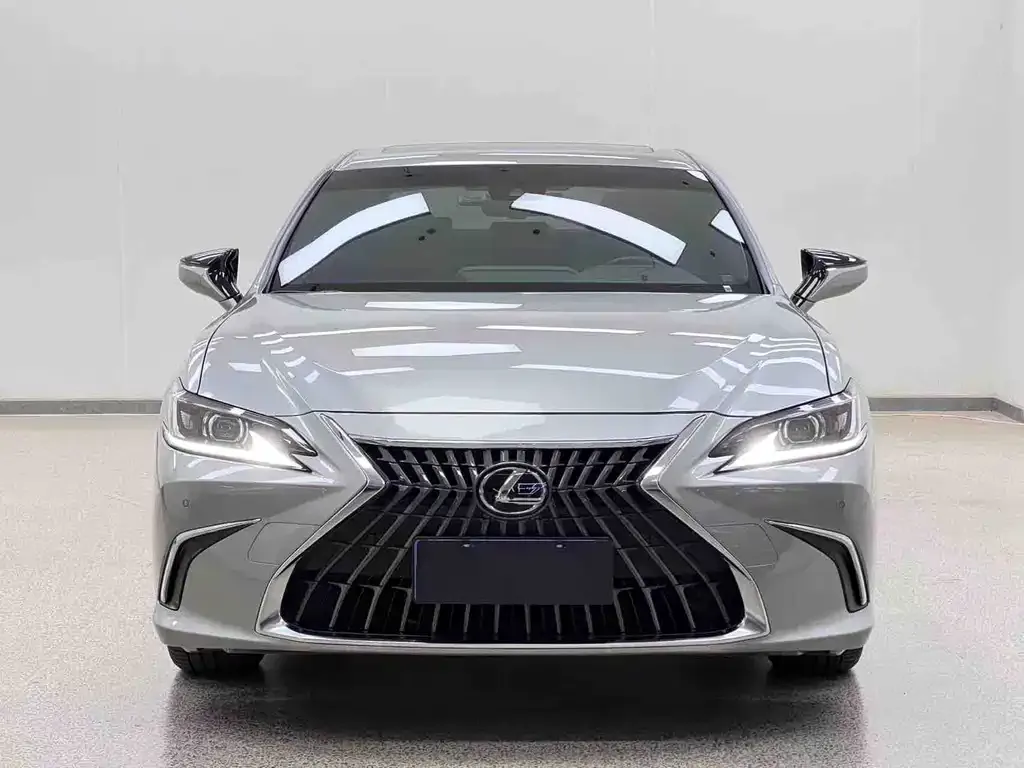 Lexus ES — фото 6