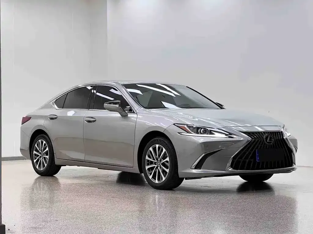 Lexus ES — фото 7
