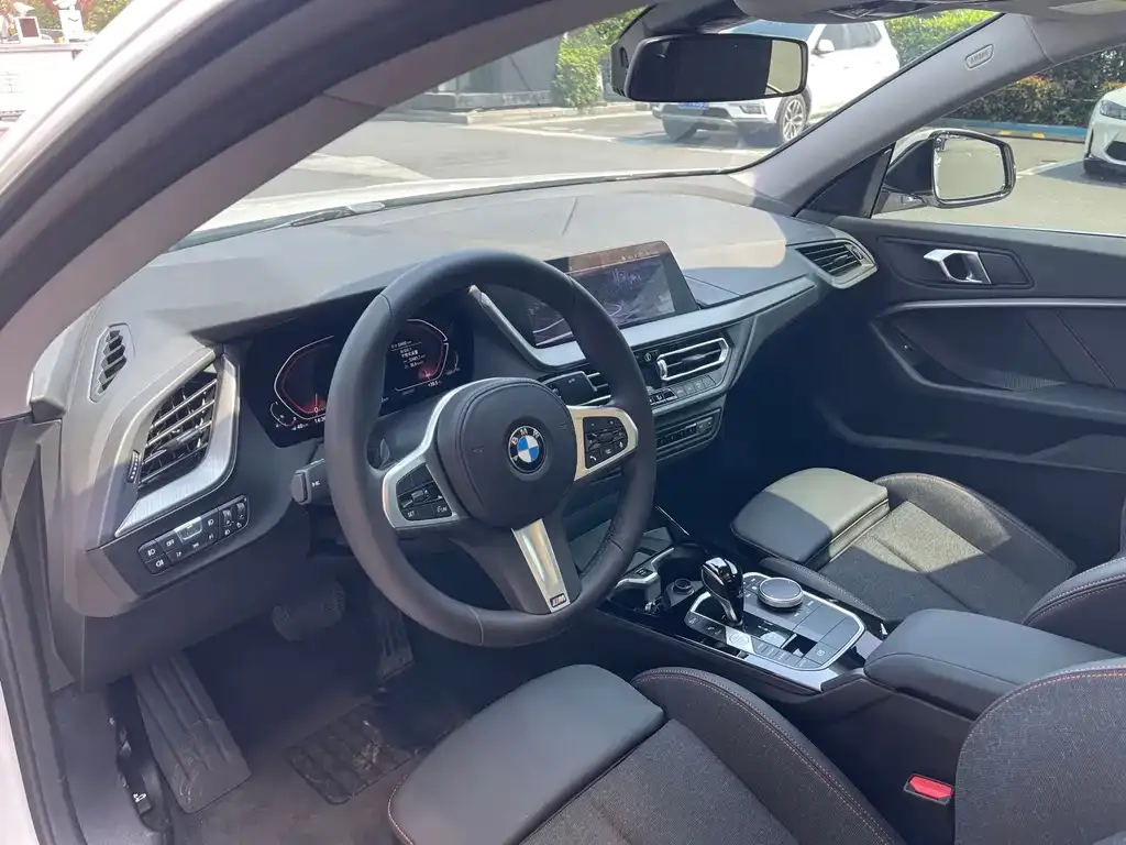BMW 2 Series (Import) 2023 из CN, фото 3