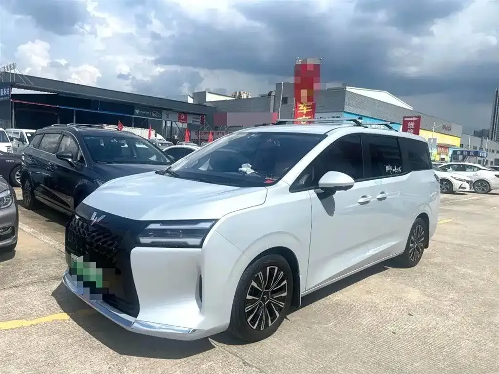 Wuling Starlight 730 New Energy