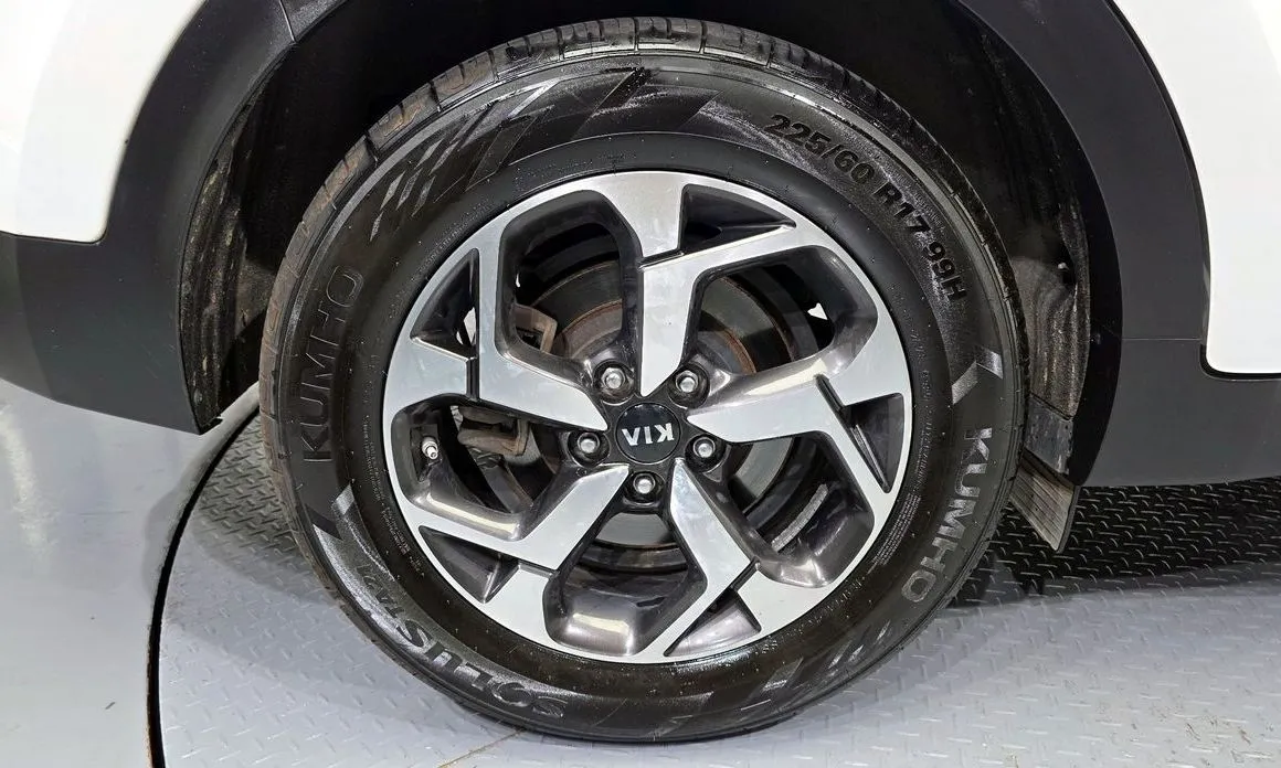 Kia Sportage — фото 9