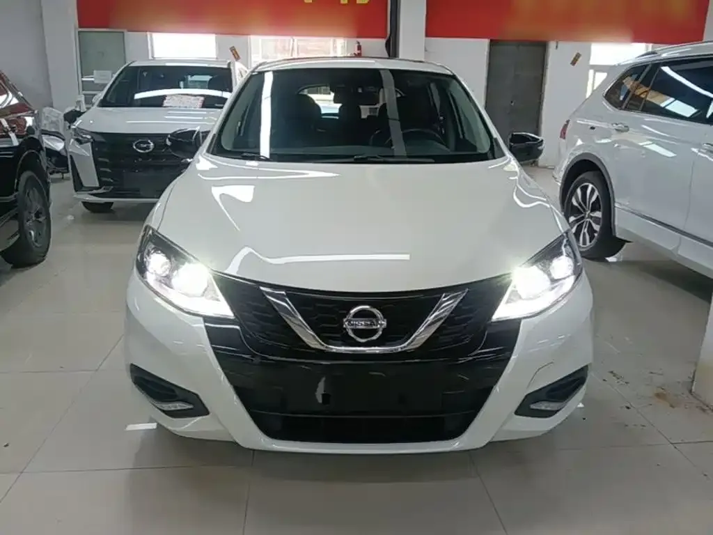 Nissan Tiida 2023 из CN, фото 4