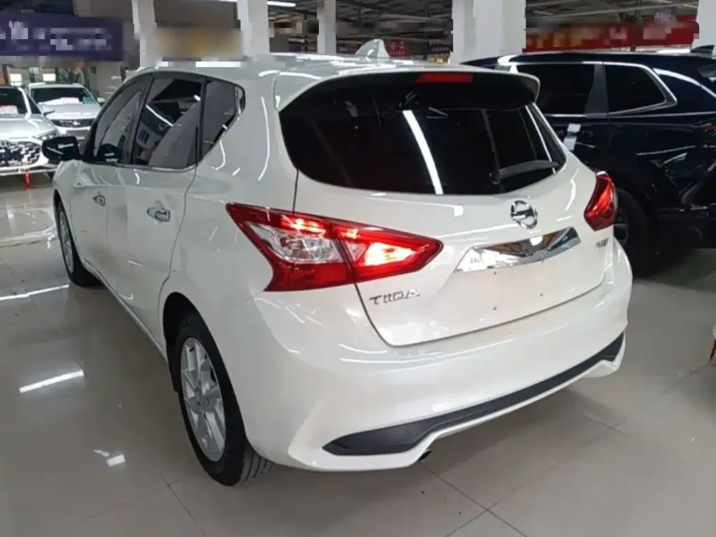 Nissan Tiida 2023 из CN, фото 8