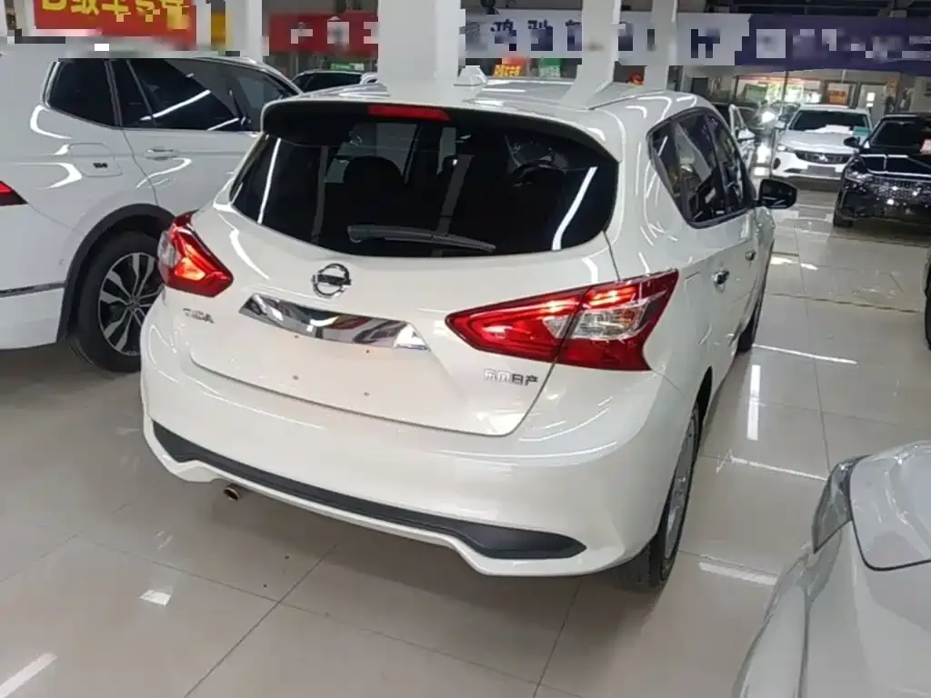 Nissan Tiida 2023 из CN, фото 9