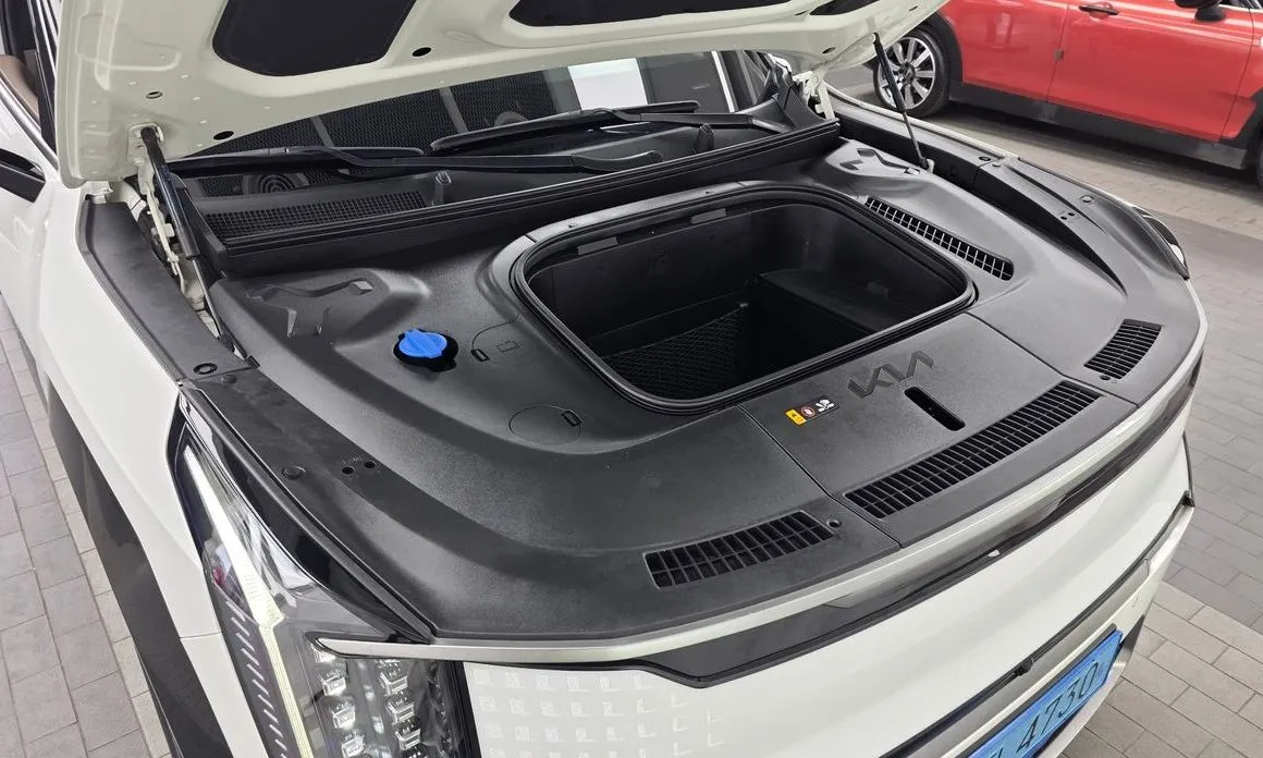 Kia EV9 2024 из KR, фото 9