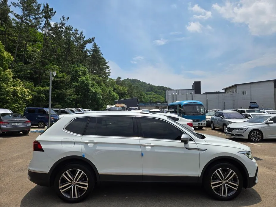 Volkswagen Tiguan 2023 из KR, фото 9