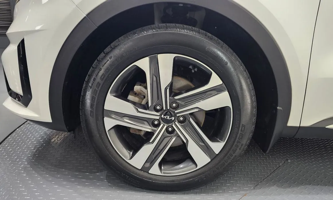 Kia Sorento — фото 10