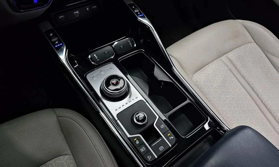 Kia Sorento — фото 4
