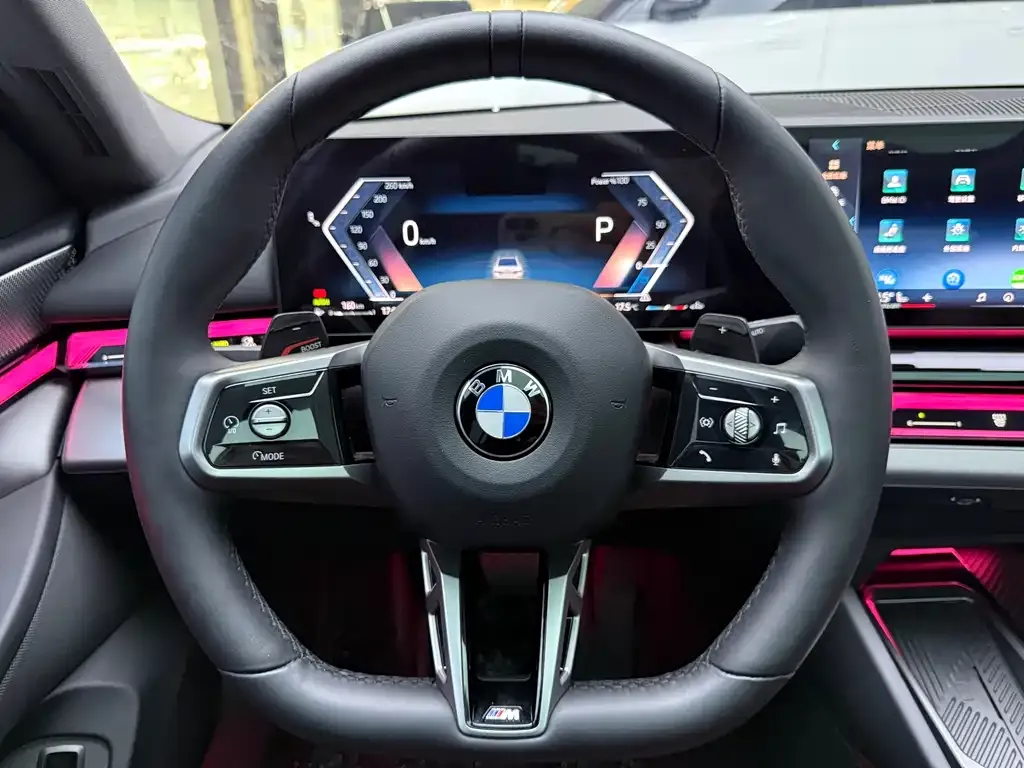BMW 5 Series — фото 10