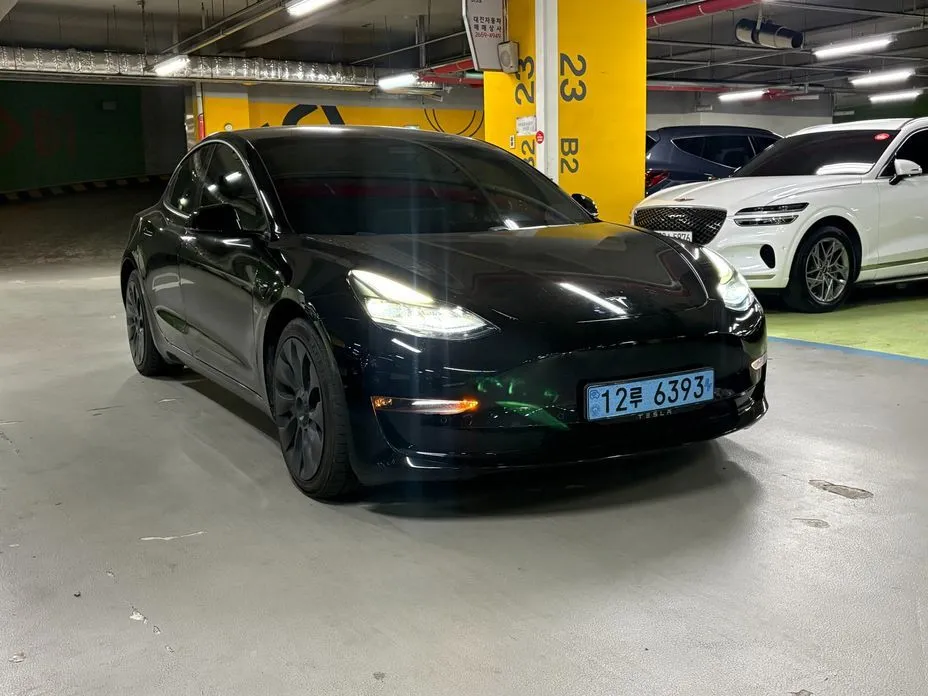 Tesla Model 3 — фото 1