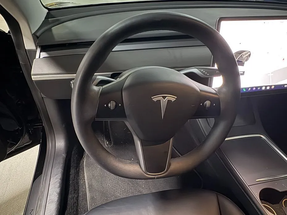 Tesla Model 3 — фото 2