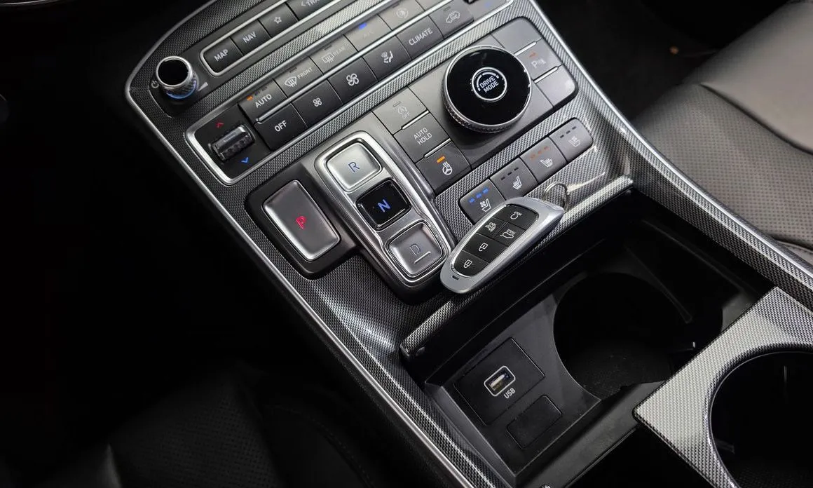 Hyundai Santafe 2022 из KR, фото 3