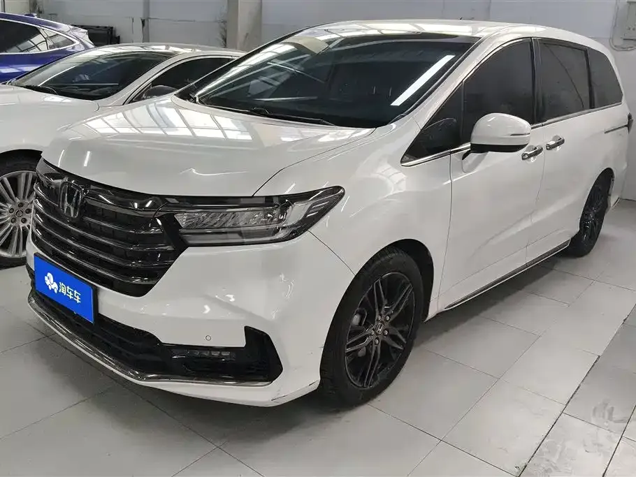 Honda Odyssey — фото 1
