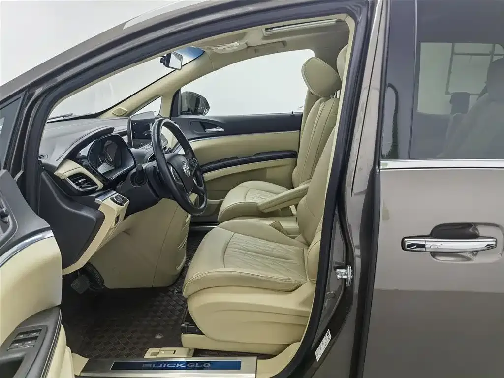 Buick GL8 2023 из CN, фото 4