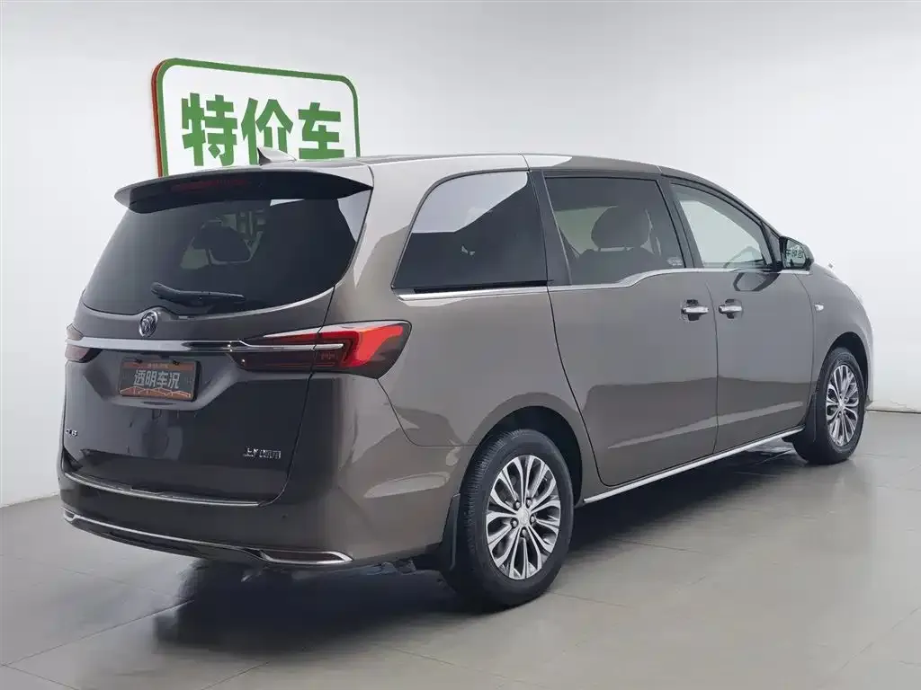 Buick GL8 2023 из CN, фото 3