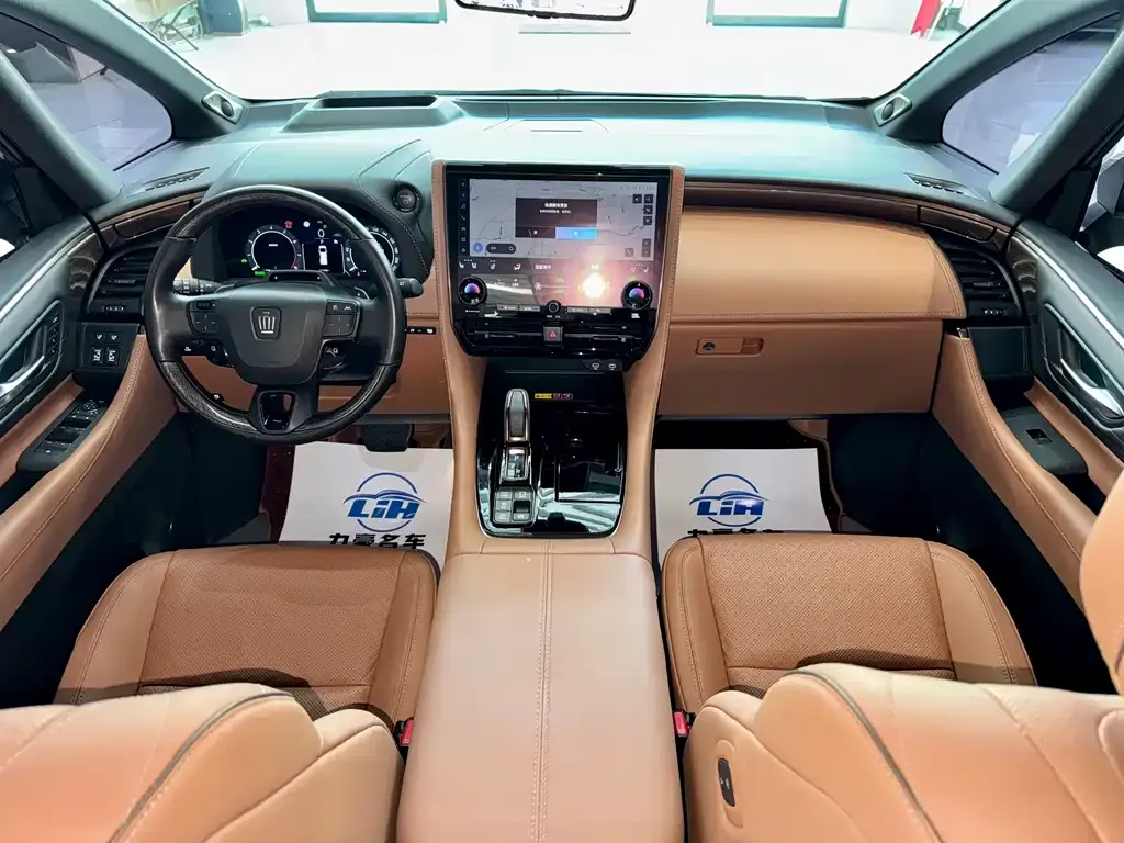 Toyota Vellfire — фото 4