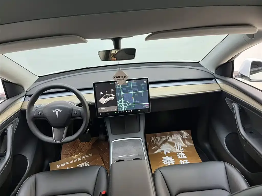 Tesla Model Y — фото 7
