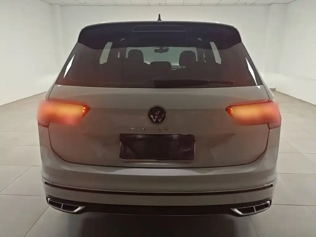 Volkswagen Tiguan L — фото 5