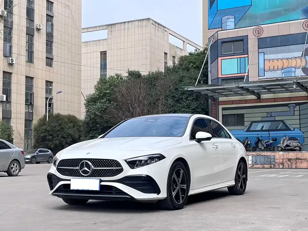 Mercedes-Benz A-Class — фото 1