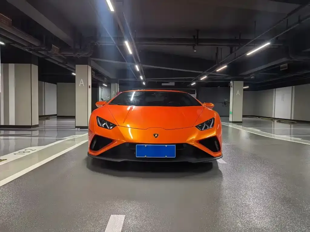 Lamborghini Huracan — фото 1